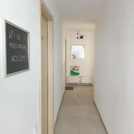 招待所 Firstroom
