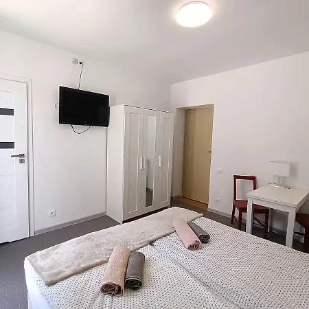 招待所 Firstroom