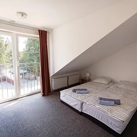 招待所 Firstroom 格但斯克